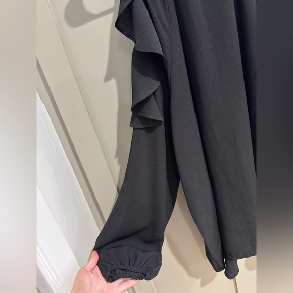 Black Ruffled Cold Shoulder Blouse - Picture 2 of 4